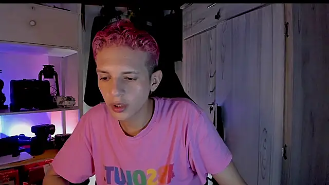 tylernova online show from 11-21-25, 04:00