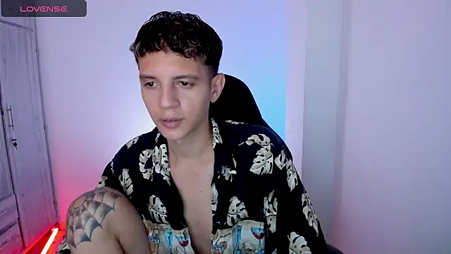 tylernova online show from 04-28-26, 03:44