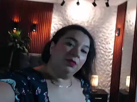 Snapshot of bella_sweet_01 chatting on 10-25-25, 02:41 bella sweet 01 online show from 10-25-25, 02:41