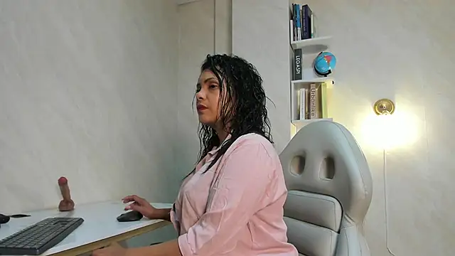 Snapshot of Barbbara_sweett chatting on 11-04-25, 07:57 Barbbara sweett online show from 11-04-25, 07:57