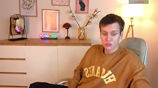 hun1er steele online show from 10-18-25, 02:29