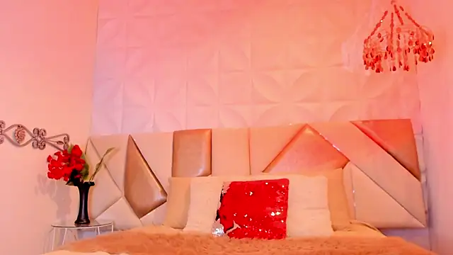 Snapshot of mia_lure chatting on 10-15-25, 07:47 mia lure online show from 10-15-25, 07:47