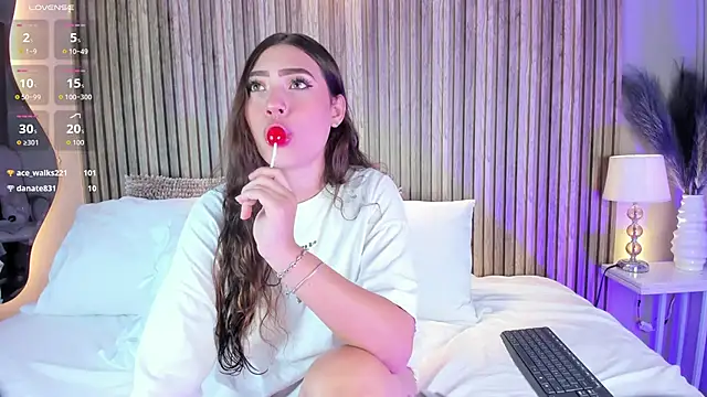 EmmaMillerr  online show from 12-21-25, 04:41