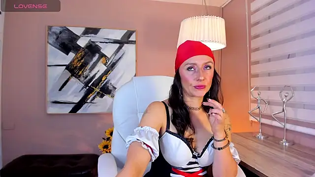 Snapshot of indigo_wild_ chatting on 10-31-25, 01:17 indigo wild online show from 10-31-25, 01:17