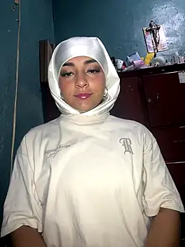 Snapshot of CelestSkyy chatting on 10-14-25, 03:18 CelestSkyy online show from 10-14-25, 03:18