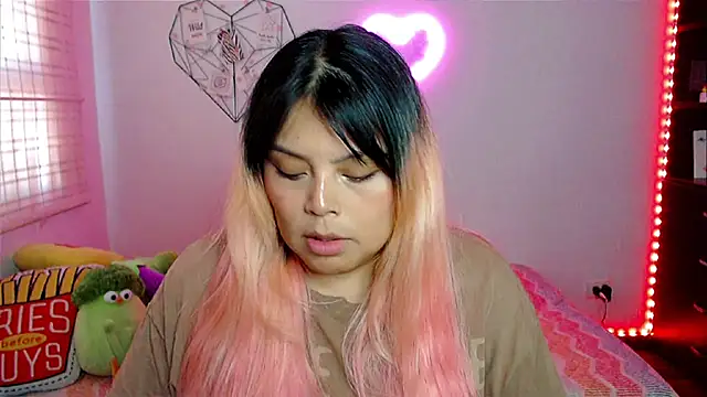 EllieMoonX online show from 02-04-26, 10:15