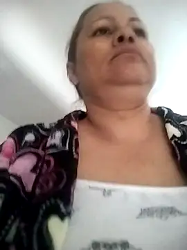 Snapshot of carolmodel chatting on 10-10-25, 07:02 carolmodel online show from 10-10-25, 07:02