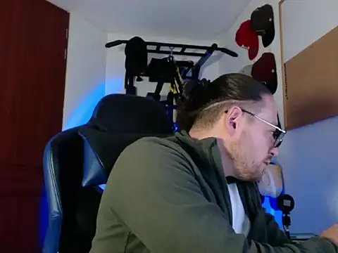 kurt xx online show from 12-02-25, 12:43