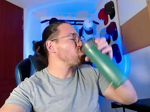 kurt xx online show from 12-14-25, 01:22