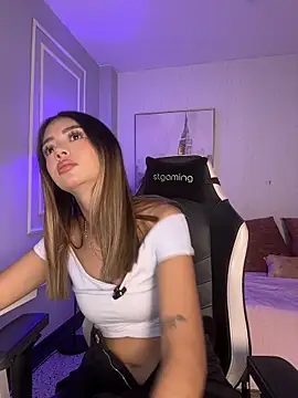 HoneyMollyX online show from 04-10-26, 01:05