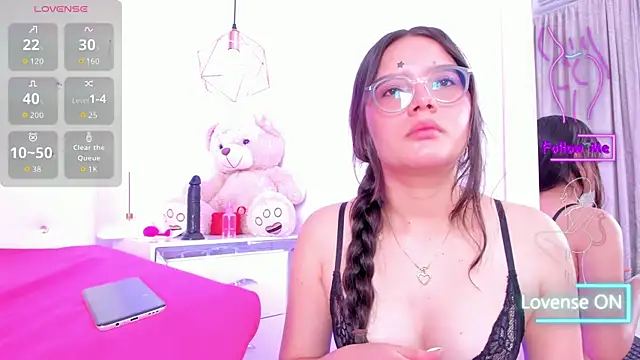 Nara Pink online show from 10-15-25, 08:09