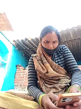 Hot hat online show from 12-05-25, 08:23