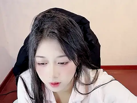 Snapshot of -chenchen chatting on 10-14-25, 02:51 -chenchen online show from 10-14-25, 02:51