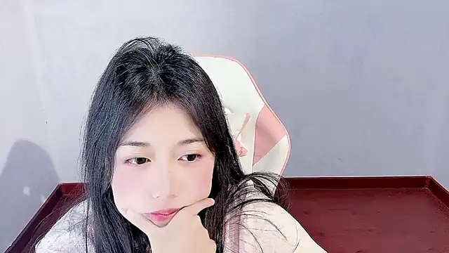 Snapshot of -chenchen chatting on 10-21-25, 12:17 -chenchen online show from 10-21-25, 12:17