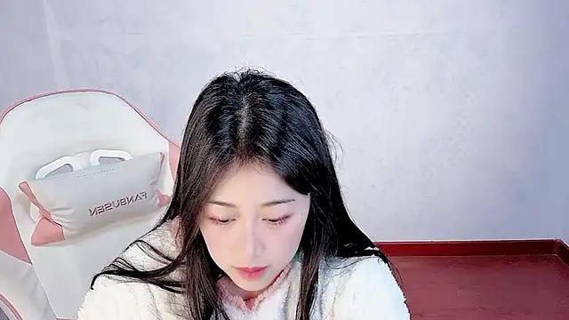 Snapshot of -chenchen chatting on 10-23-25, 01:10 -chenchen online show from 10-23-25, 01:10