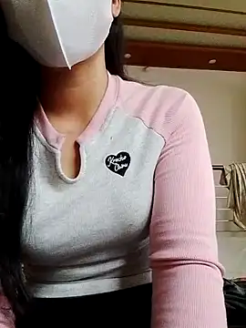 Snapshot of Lovely_xxx chatting on 10-16-25, 03:40 Lovely xxx online show from 10-16-25, 03:40