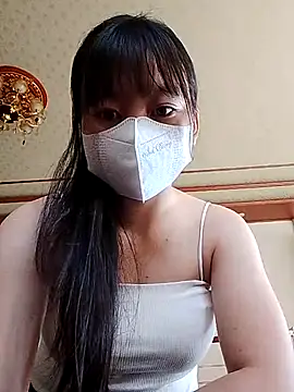 Snapshot of Lovely_xxx chatting on 10-17-25, 12:14 Lovely xxx online show from 10-17-25, 12:14