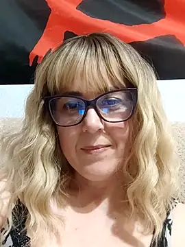 Amelialove42 online show from 04-22-26, 06:53