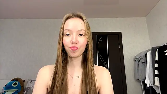 AntoniaMoravick online show from 11-05-25, 10:15