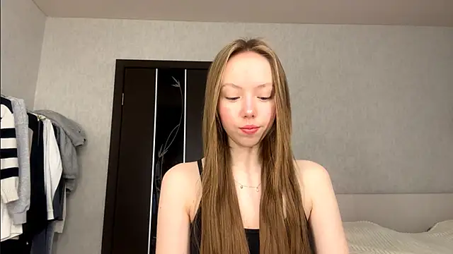 AntoniaMoravick online show from 12-15-25, 07:12