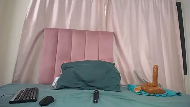 Kelly-001 online show from 04-20-26, 08:17