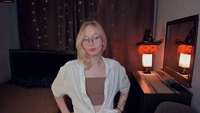 CleoStier online show from 10-29-25, 07:37