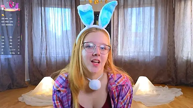 Snapshot of AlinaAldrete chatting on 10-25-25, 08:11 AlinaAldrete online show from 10-25-25, 08:11