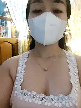 Snapshot of VenusCara99 chatting on 10-17-25, 04:20 VenusCara99 online show from 10-17-25, 04:20