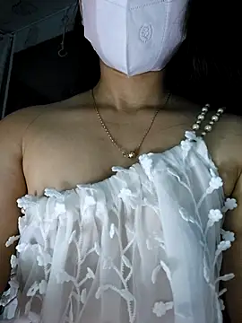 Snapshot of VenusCara99 chatting on 10-29-25, 05:25 VenusCara99 online show from 10-29-25, 05:25