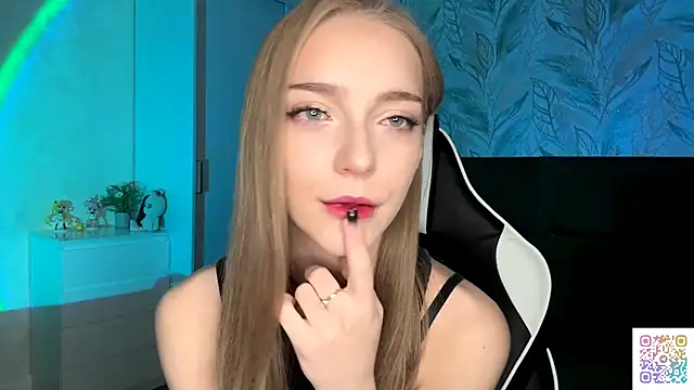 EvaPeace online show from 11-03-25, 04:08