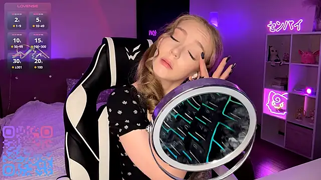 EvaPeace online show from 04-27-26, 01:20