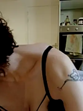 labellerose online show from 02-24-26, 06:06