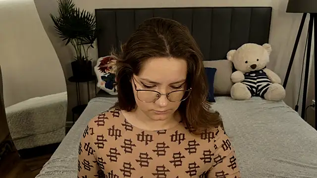 Snapshot of Briarx chatting on 10-25-25, 08:58 Briarx online show from 10-25-25, 08:58