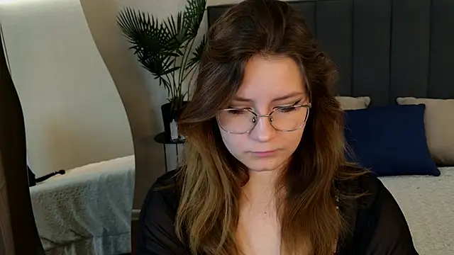 Snapshot of Briarx chatting on 11-05-25, 08:09 Briarx online show from 11-05-25, 08:09