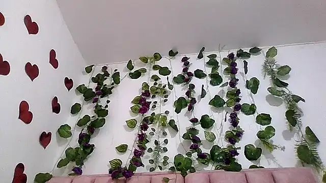 Snapshot of abby_moss_2 chatting on 05-11-26, 12:33 abby moss 2 online show from 05-11-26, 12:33