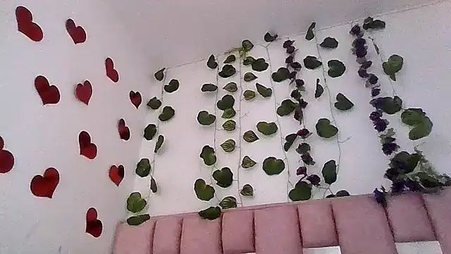 Snapshot of abby_moss_2 chatting on 05-26-26, 12:34 abby moss 2 online show from 05-26-26, 12:34
