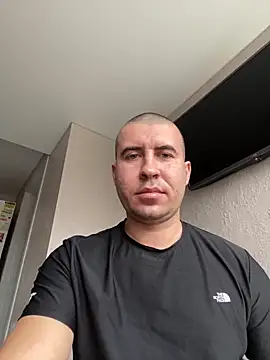 Snapshot of AronMode chatting on 11-16-25, 10:43 AronMode online show from 11-16-25, 10:43