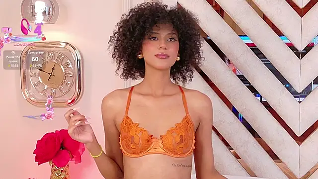 Snapshot of Lila-Rose chatting on 12-02-25, 01:22 Lila-Rose online show from 12-02-25, 01:22