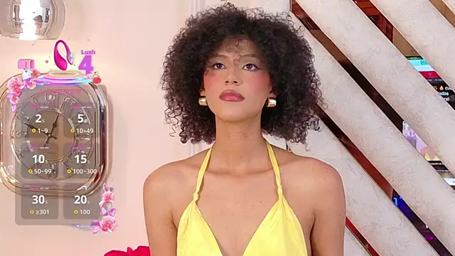 Snapshot of Lila-Rose chatting on 12-03-25, 01:02 Lila-Rose online show from 12-03-25, 01:02