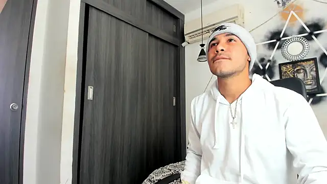 jhapsson wong online show from 10-10-25, 02:49