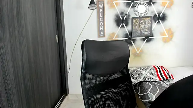 jhapsson wong online show from 10-16-25, 01:45