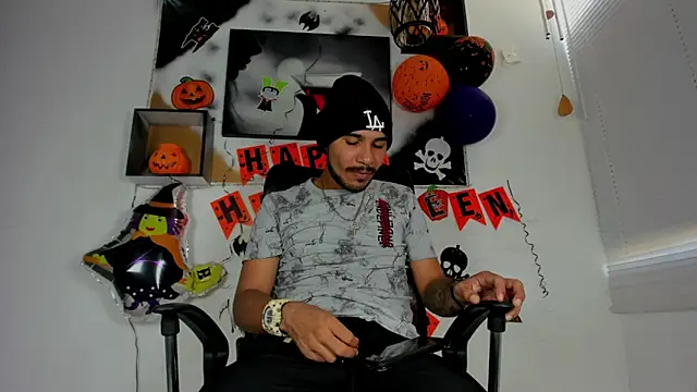 jhapsson wong online show from 10-26-25, 02:12