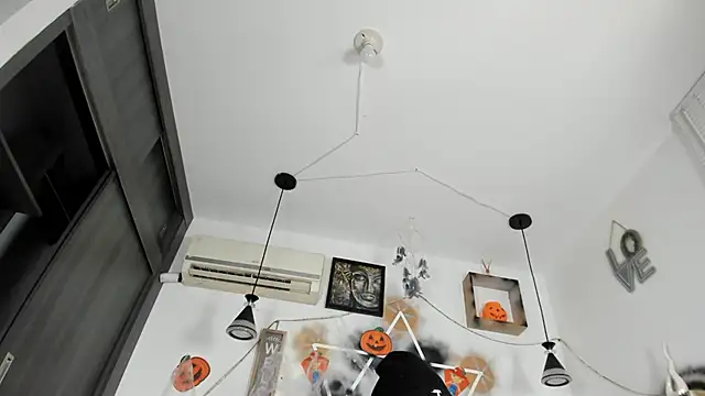 jhapsson wong online show from 10-28-25, 02:20