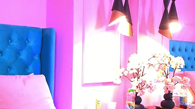 TaliaMorenne online show from 11-08-25, 04:07