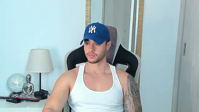 Snapshot of Ken_mailik1 chatting on 02-08-26, 06:06 Ken mailik1 online show from 02-08-26, 06:06