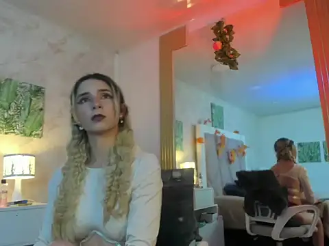 Sophie teller online show from 11-07-25, 02:00