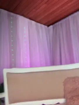 Snapshot of Swweet_Miia1 chatting on 10-26-25, 08:37 Swweet Miia1 online show from 10-26-25, 08:37