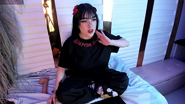 bubble  angel   online show from 11-18-25, 11:58