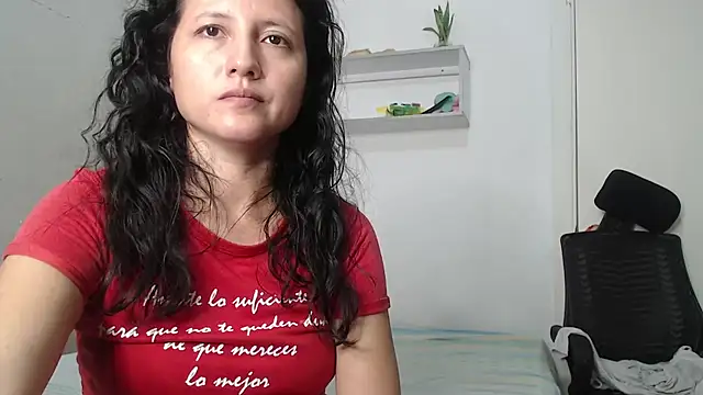 Renata Rivas online show from 04-01-26, 04:13