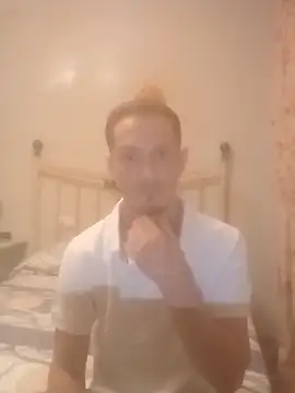 Snapshot of Graimito chatting on 10-10-25, 05:56 Graimito online show from 10-10-25, 05:56